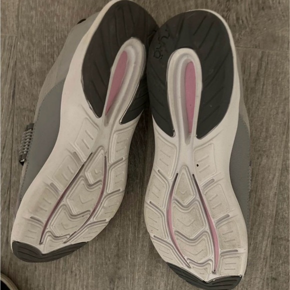 Ryka Empower Palomagrey 8.5 M slip-ons - Picture 3 of 4